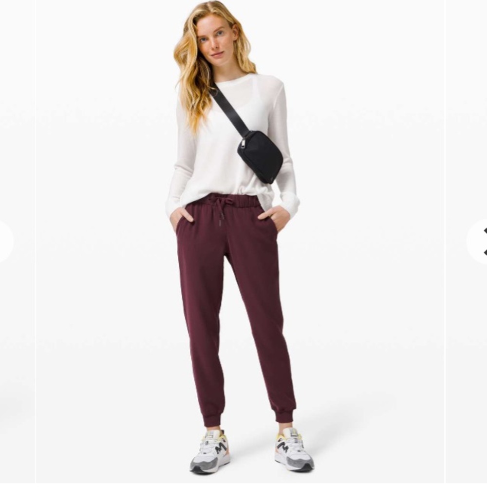 Lululemon On the Fly Jogger